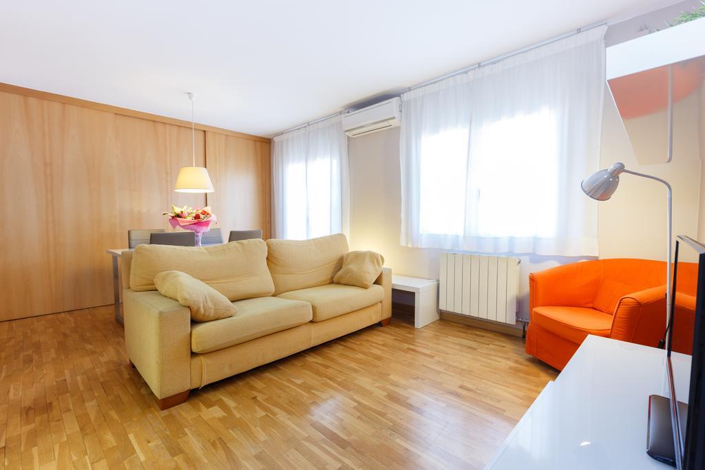 Letsgo Sagrada Familia Penthouse Apartment Barcelona Exterior photo